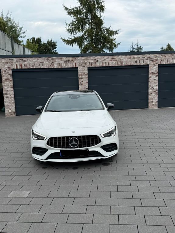Image of Mercedes-Benz CLA 200