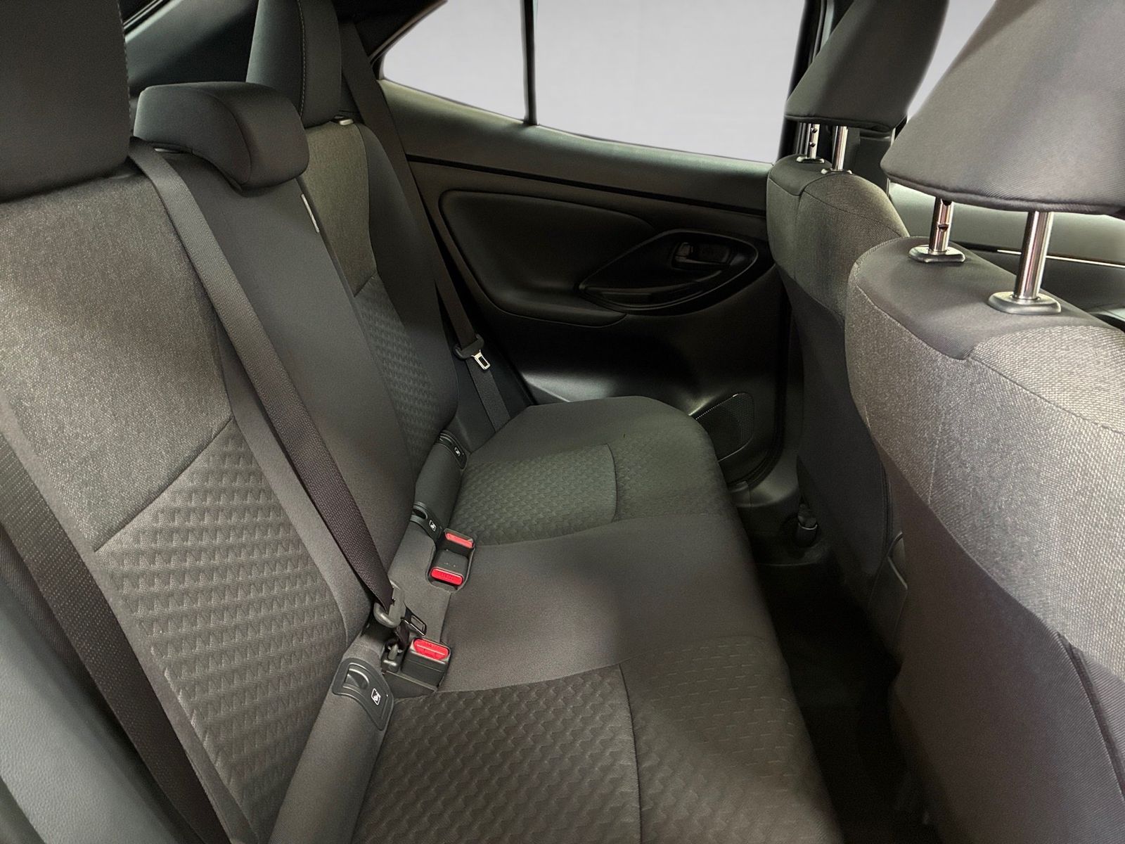 Fahrzeugabbildung Toyota Yaris Cross 1.5 Teamplayer +Wi-P.+Safety Paket