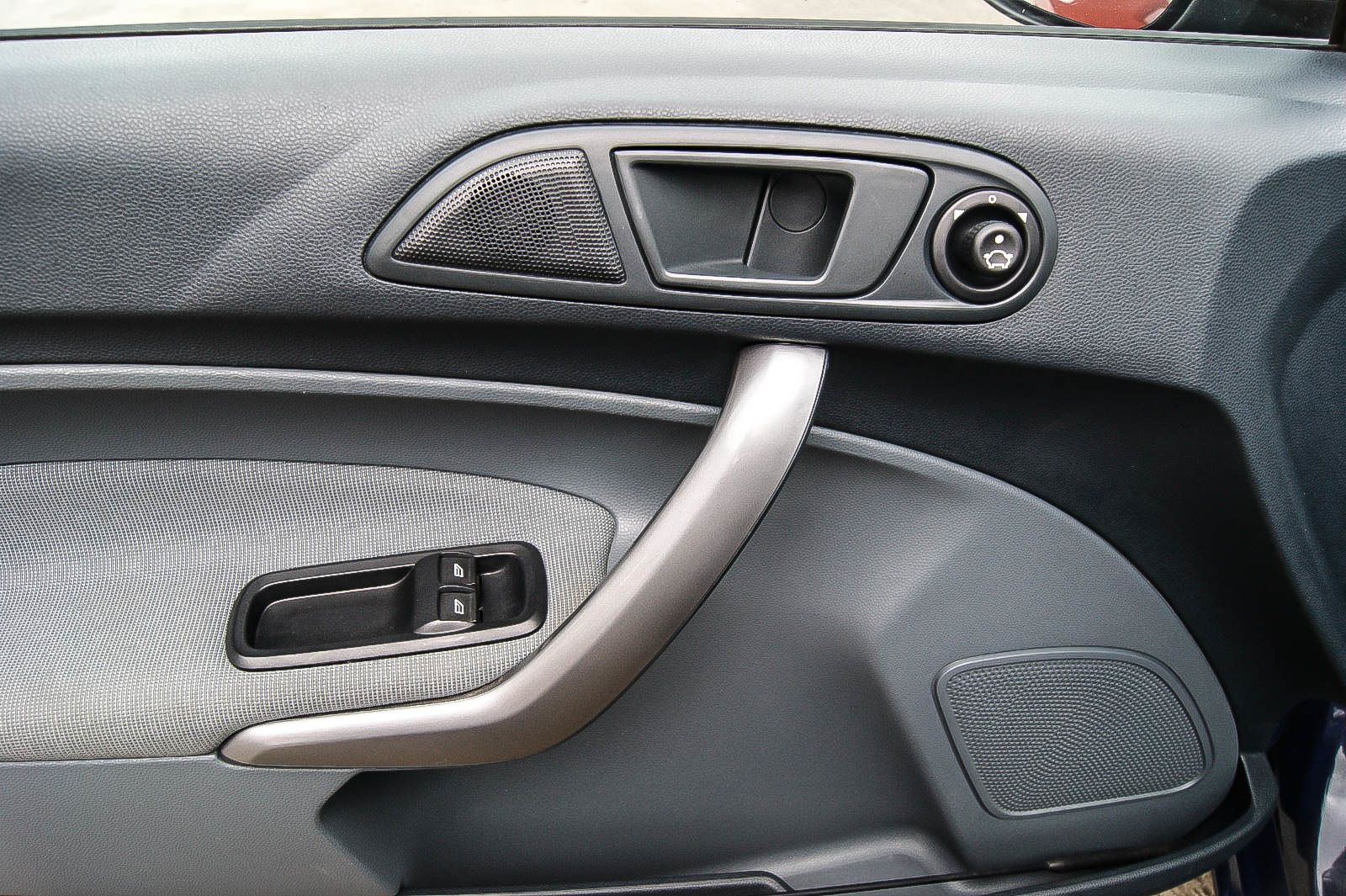 Fahrzeugabbildung Ford Fiesta 1.25 Trend KLIMA SITZHEIZUNG ANHZV SOUND