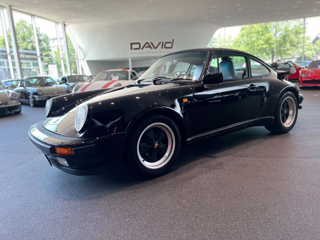 Porsche 930