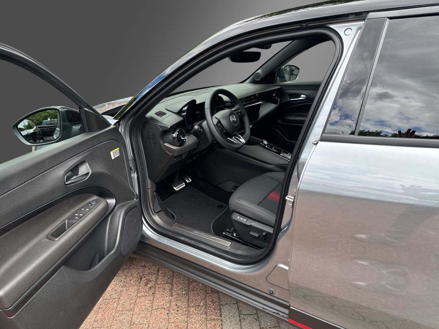 Fahrzeugabbildung Alfa Romeo Junior Ibrida SPECIALE -Frühjahrs-Sale- Panorama