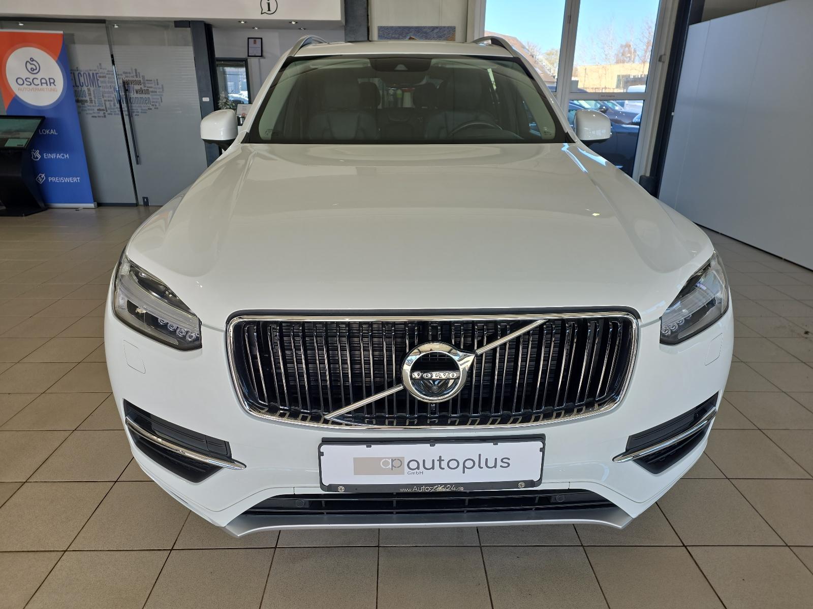 Volvo XC90 D5 Momentum AWD AHK Pano FourC 360° WinterP