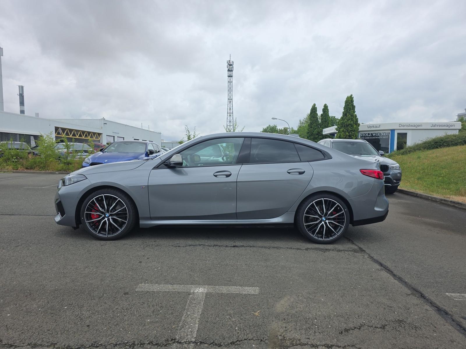 BMW M235i xDrive Gran Coupé Head-Up HK HiFi ACC