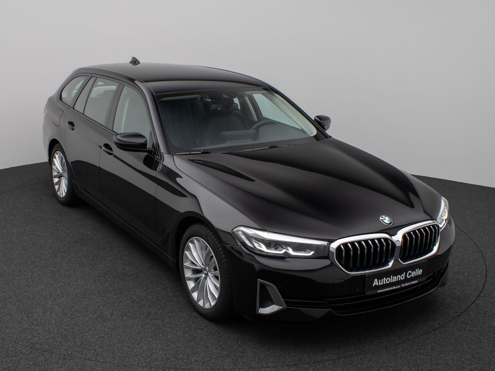 Fahrzeugabbildung BMW 520d Luxury Line Kamera DAB H/K DisplKey Alarm
