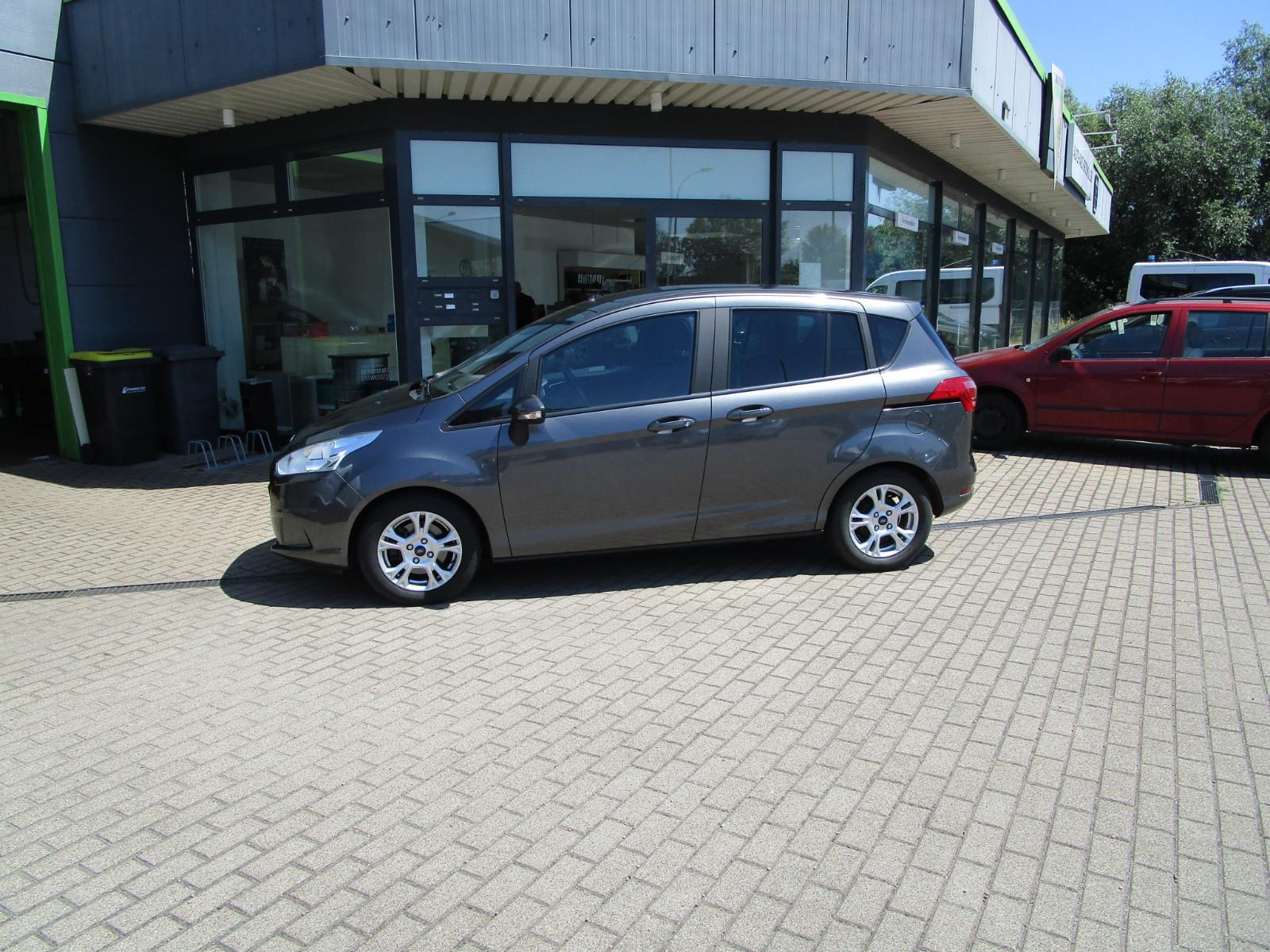 Ford B-Max 1,0 EcoBoost 74kW S/S Titanium