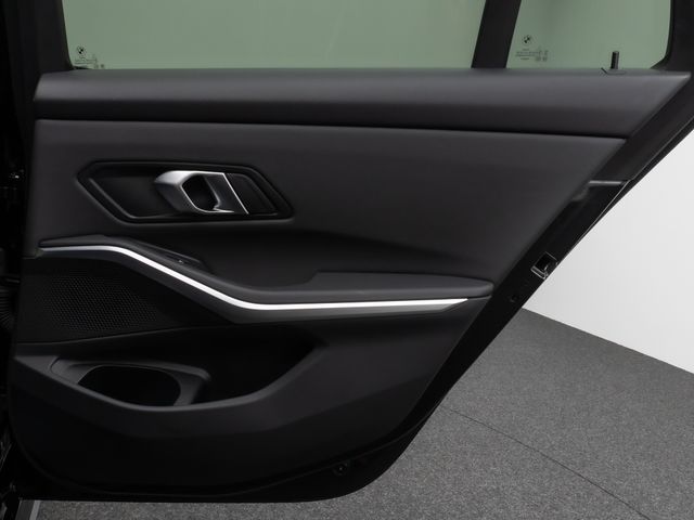 Foto Nummer 31: BMW 318i