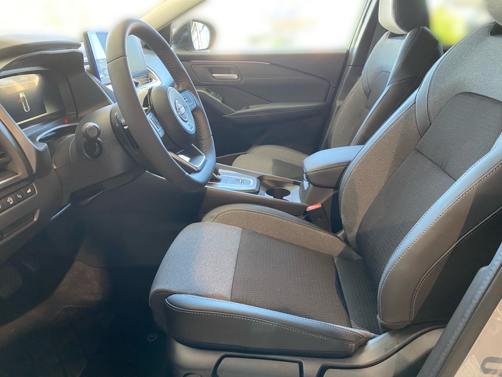 Fahrzeugabbildung Nissan Qashqai N-WAY 1.3 DIG-T MHEV Xtronic *HUD*360'Ka