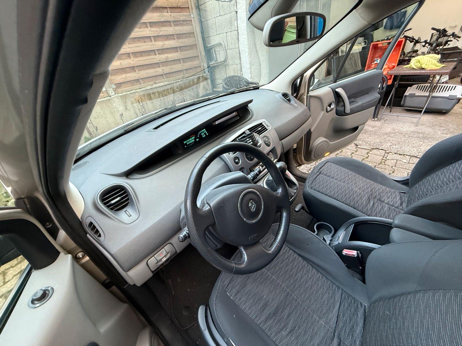 Renault Scenic 2007 — engine