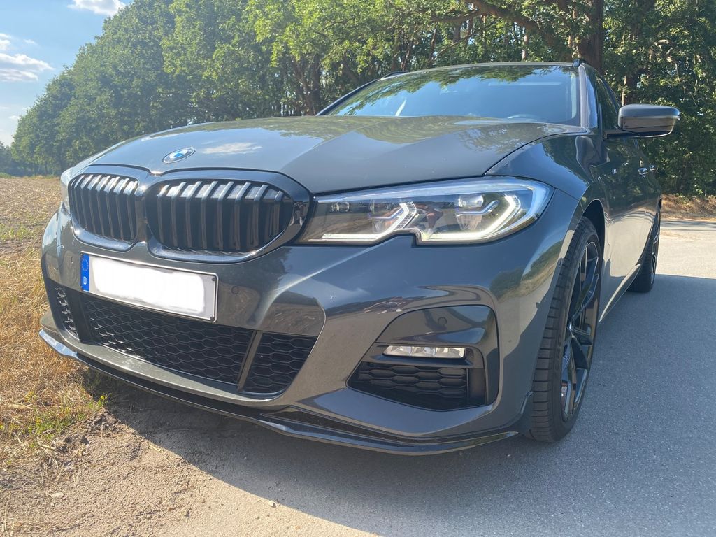 Image of BMW 320