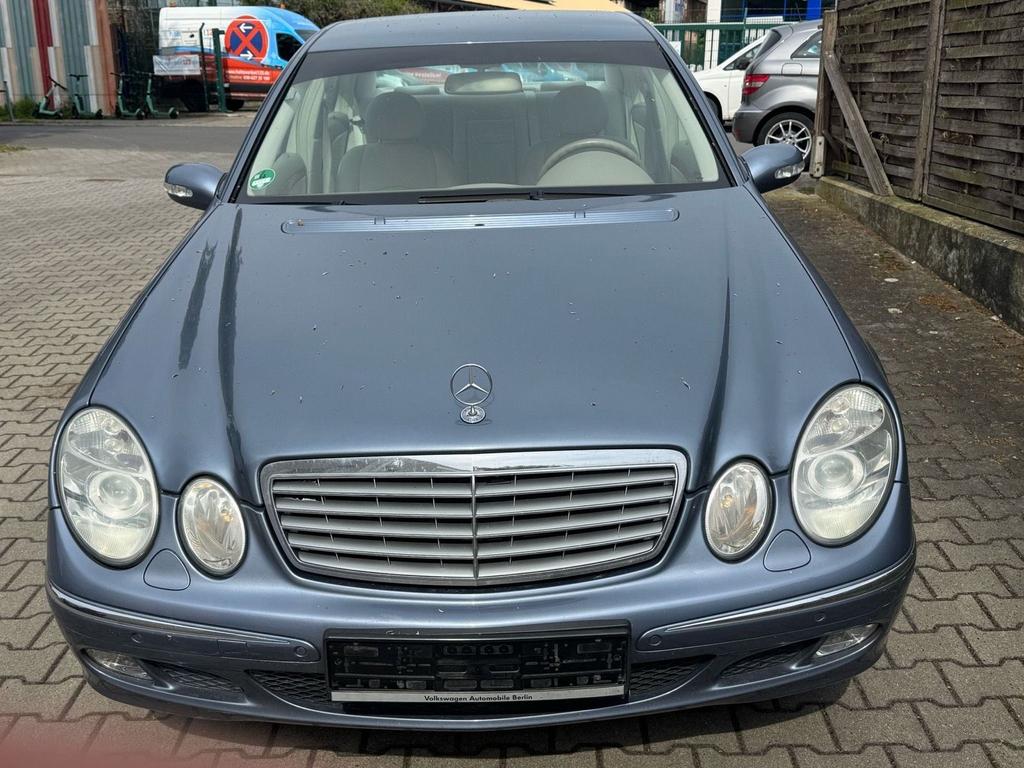 Mercedes-Benz E 320