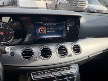 Mercedes E 200 - 11