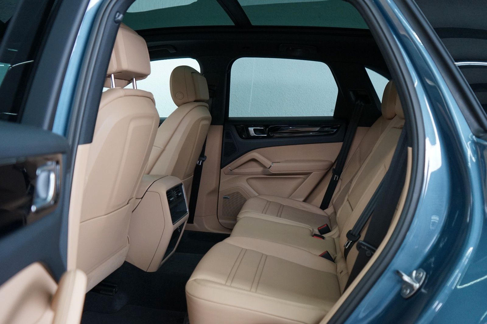 Porsche Cayenne E-Hybrid/154km/LUFT/PANO/AHK/14W/21z foto 12