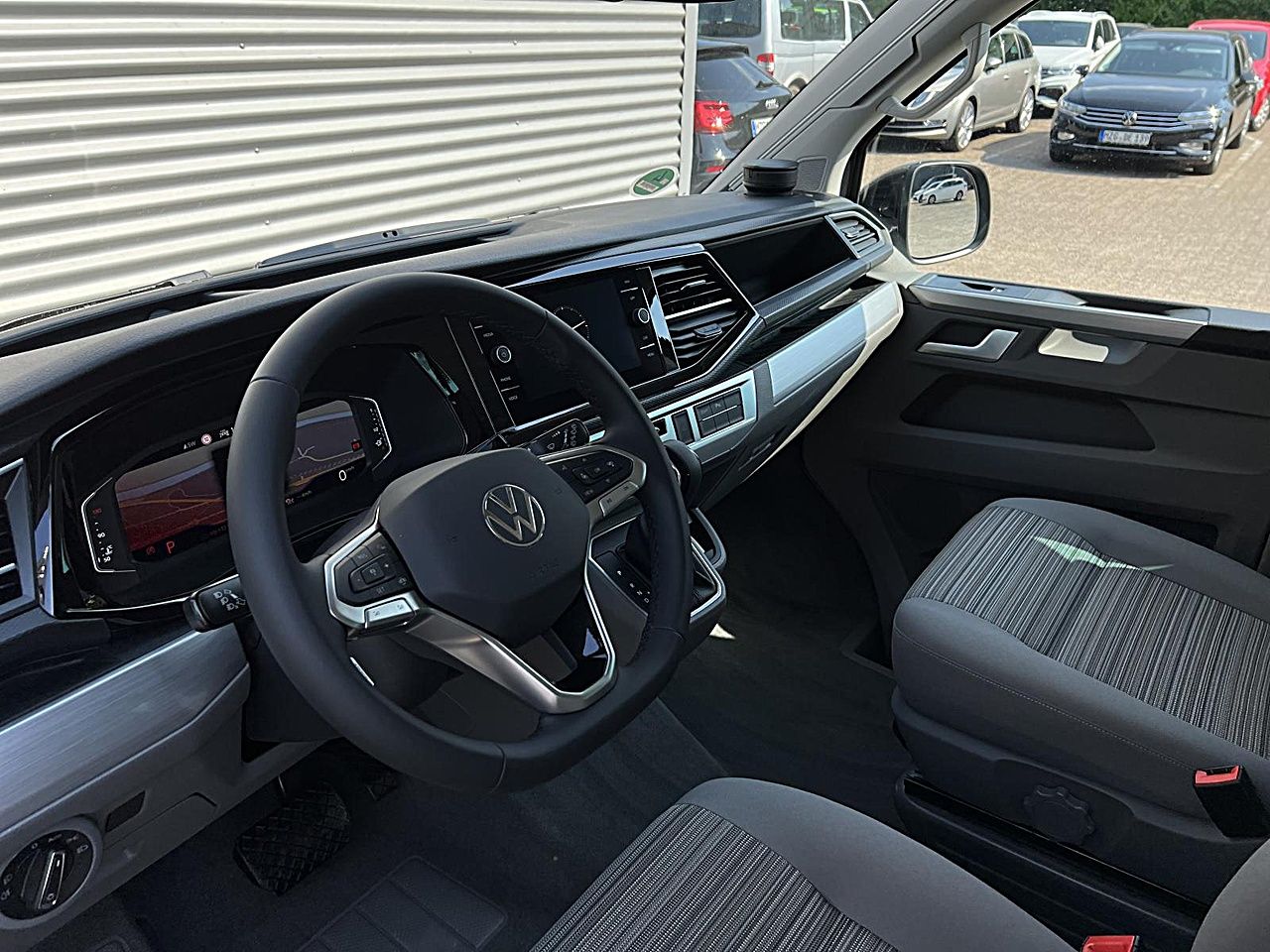 Fahrzeugabbildung Volkswagen T6.1 California Beach Edition 2.0 TDI DSG Klima