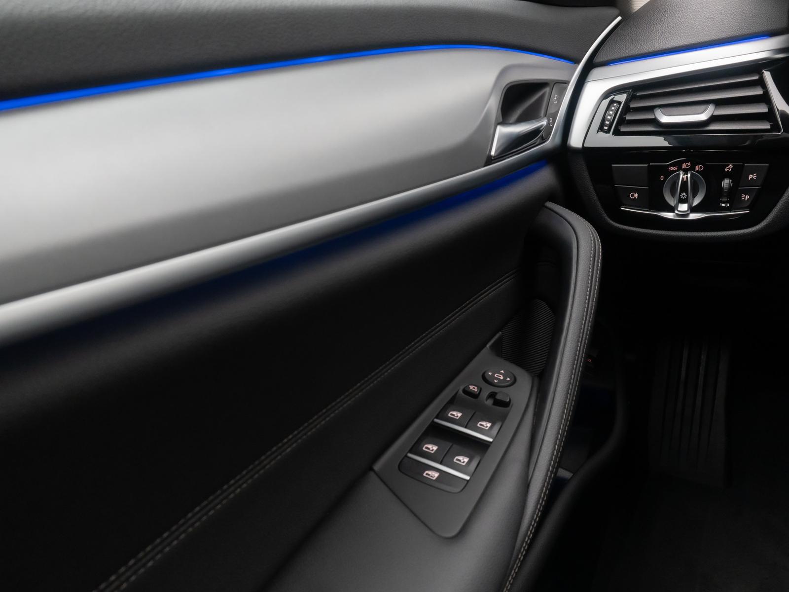 BMW 520d ACC 360°HUD DAB Panorama 4xKlima Komfort