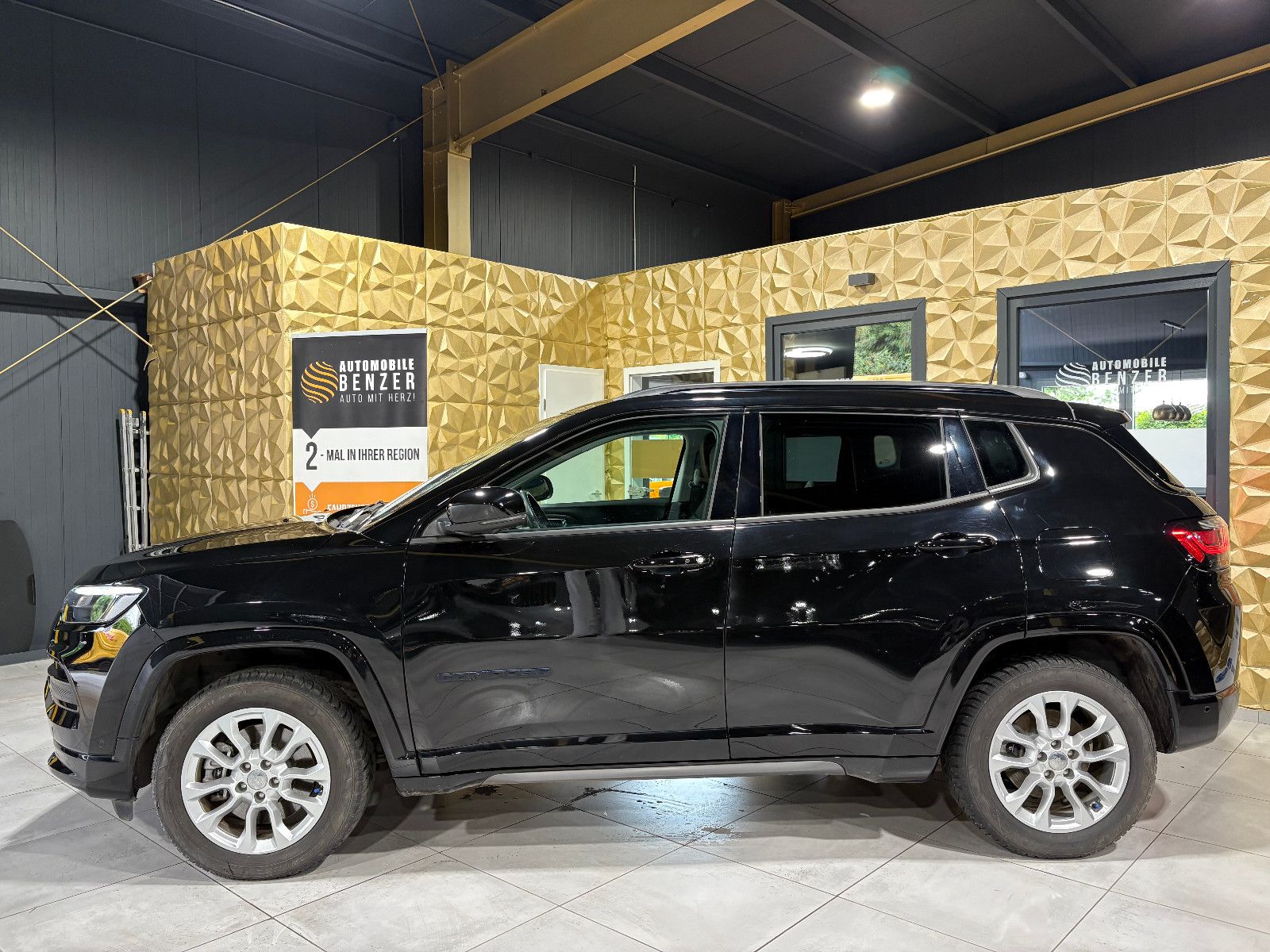Fahrzeugabbildung Jeep Compass S Plug-In Hybrid 4WD/360°/ACC/APPLE/NAVI