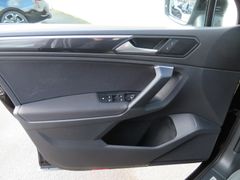 VW Tiguan 2.0 TDI Life DSG LED Navi Ahk Rfk ACC 17' VW Tiguan 2.0 TDI Life DSG LED Navi Ahk Rfk ACC 17'