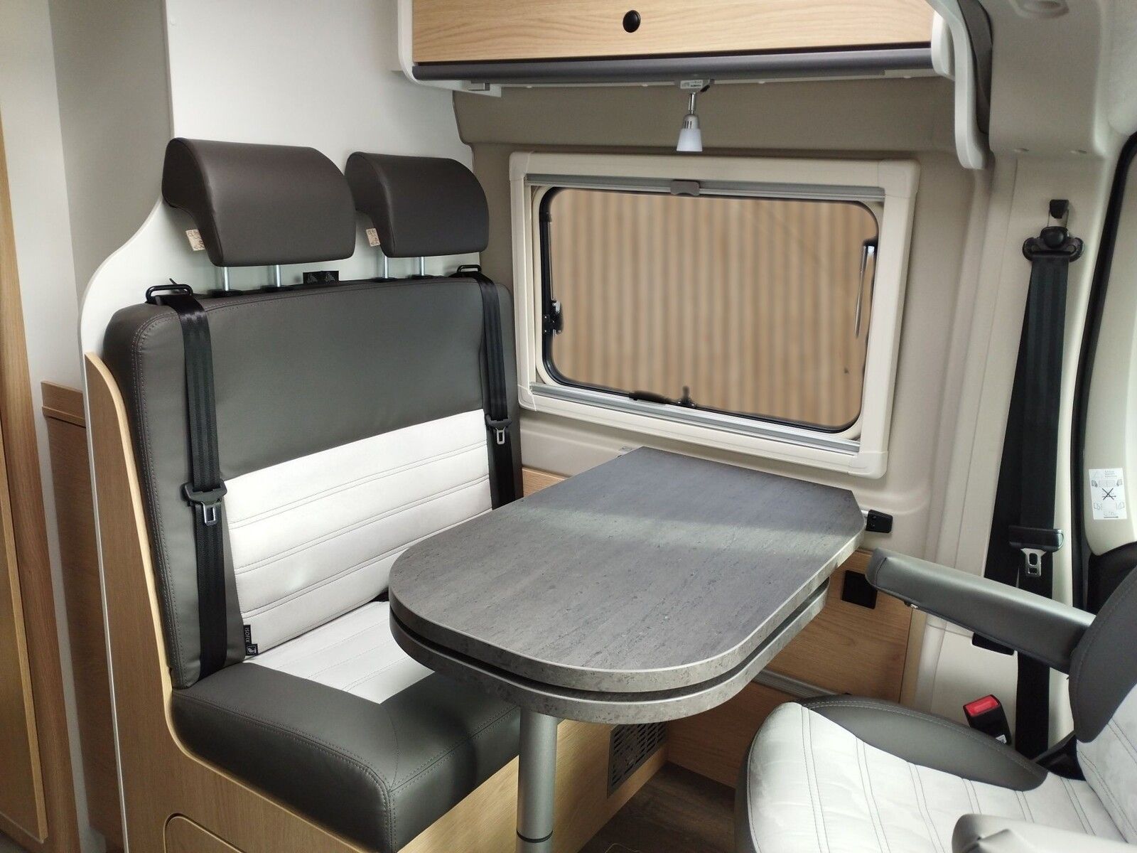 Fahrzeugabbildung Sunlight Adventure Cliff 600 Automatik, Dörr Edition, LTE