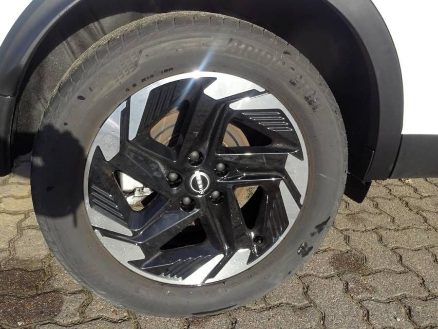 Fahrzeugabbildung Nissan Qashqai 1.3 DIG-T MHEV Automatik N-Connecta