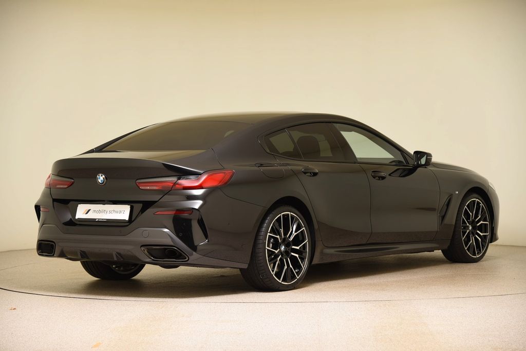 BMW 840