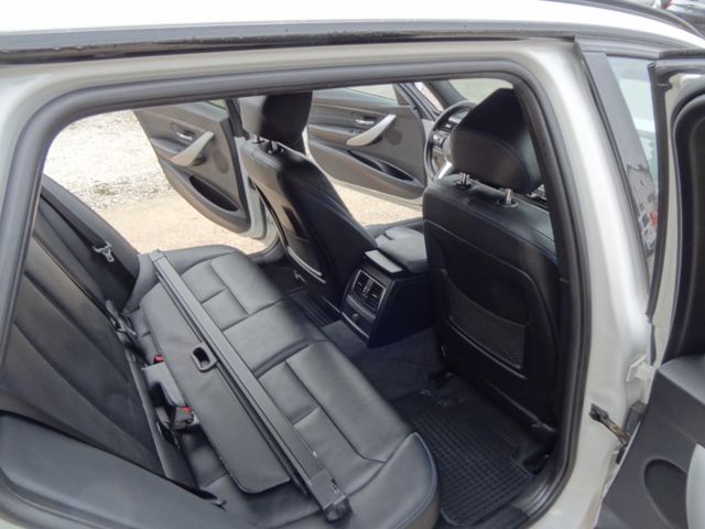 Fahrzeugabbildung BMW 320i xDrive M Sport Shadow/184PS/Navi/Leder/AHK/