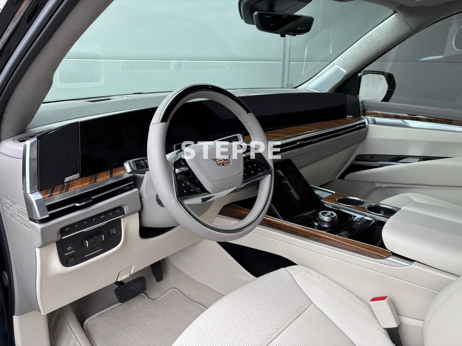 Cadillac Escalade FACELIFT MY26 6.2 V8 Sport Platinum 24"