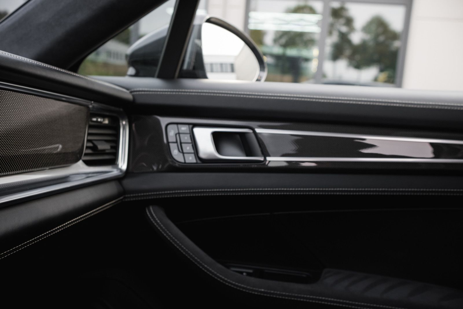Fahrzeugabbildung Porsche Panamera Sport Turismo GTS-BOSE-Approved