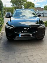 Volvo XC60 D5 AWD Momentum Geartronic Momentum - Volvo XC60 Gebrauchtwagen in Düsseldorf