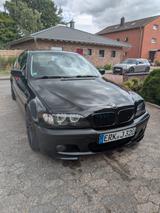 BMW 320i Limousine facelift - BMW 320 aus 2003: 320i