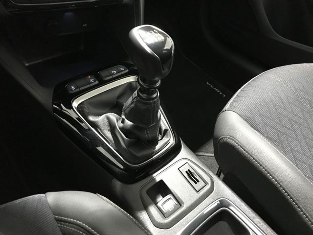 Opel Corsa F 1.2 Turbo LED KAM KLIMA PDC SHZ TEMP