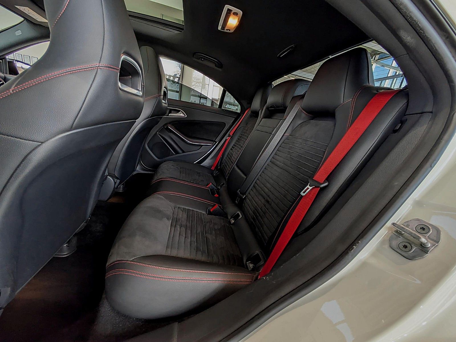 Fahrzeugabbildung Mercedes-Benz CLA 45 AMG PERFORMANCE | PANO| NIGHT| AERO I LED