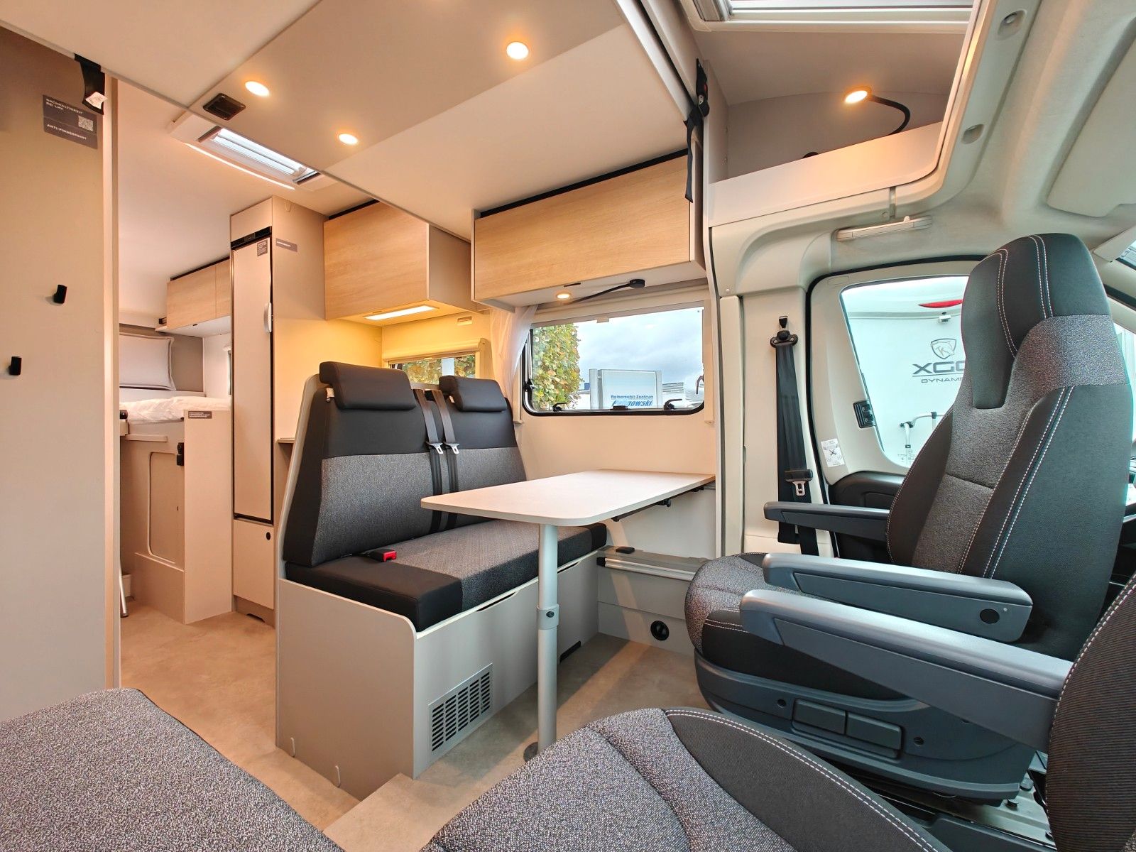 Fahrzeugabbildung LMC Tracer 690 EL - Chassis Design, 140PS, MJ2026! -