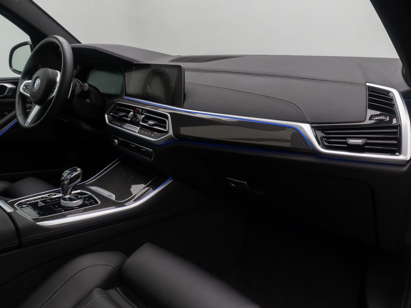 Fahrzeugabbildung BMW X5 xD30d M Sport Kamera DAB HiFi HUD Panorama