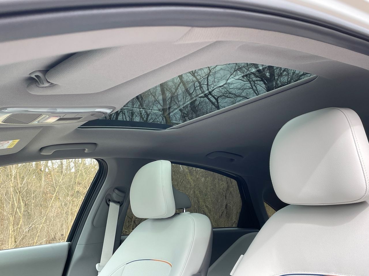 Fahrzeugabbildung Hyundai IONIQ 6 168kW Dynamiq*ACC*GSD*MatrixLED*MIETKAUF