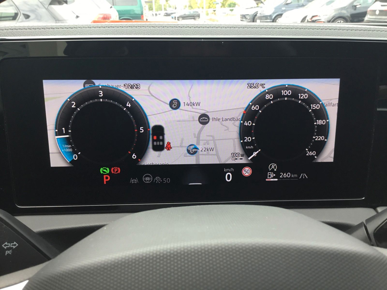 Fahrzeugabbildung Volkswagen Tiguan 2.0 TDI DSG 4M R-Line+AHK+20"+Matrix+Pano