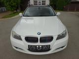 BMW 320 Baureihe 3 Touring 320i/Euro 5 - BMW 320 aus 2010: Kombi