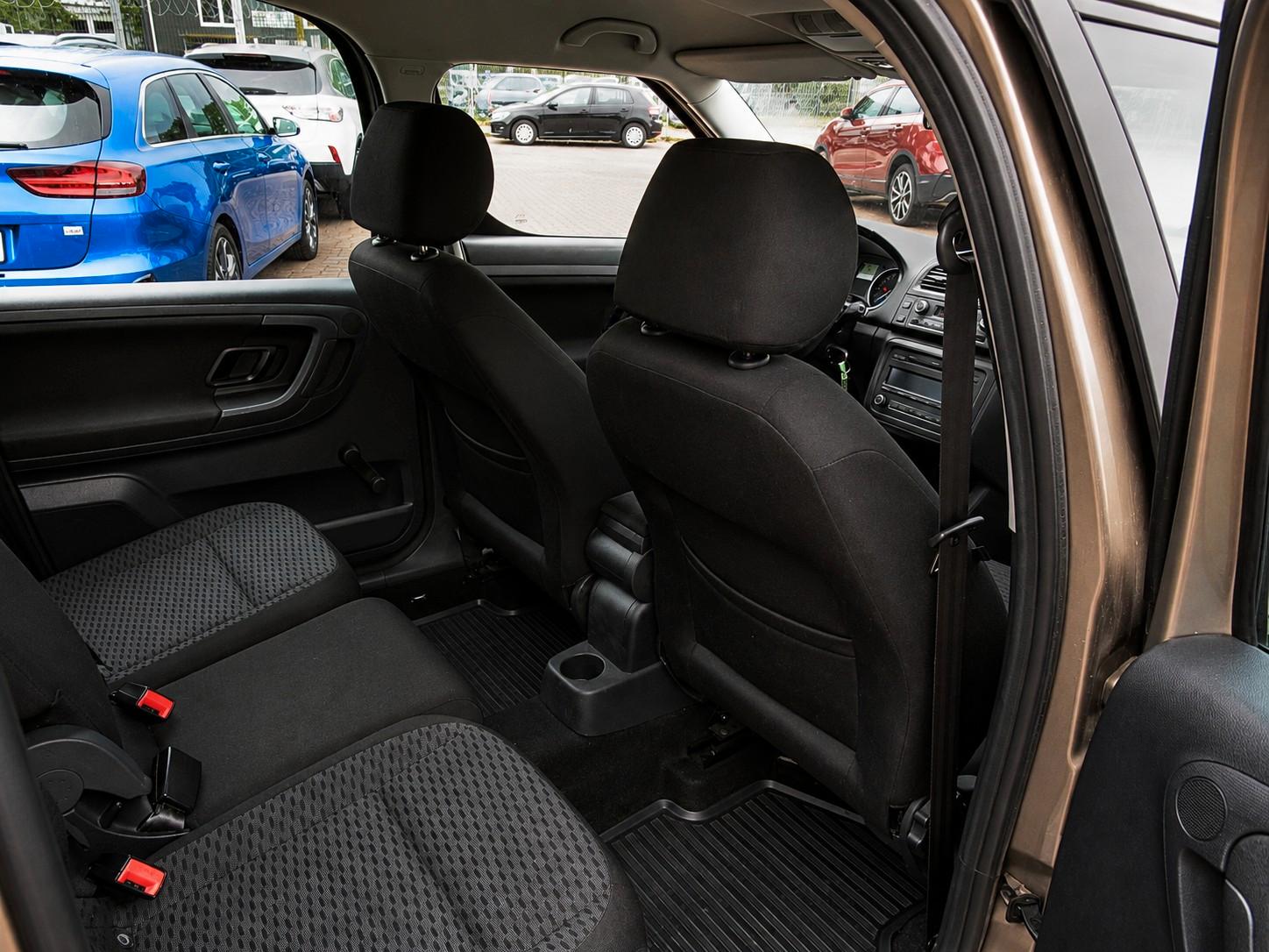 Skoda Roomster 2011 — photo 17