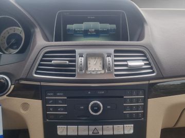 Mercedes E 200 - 12