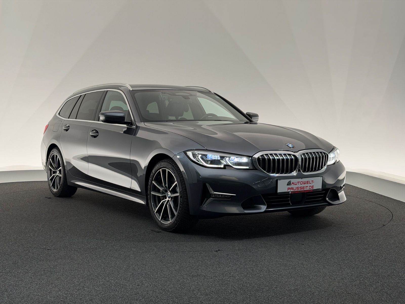 BMW 330d Touring xDr.*LUXURY LINE*LASER-360°-ACC-SHZ