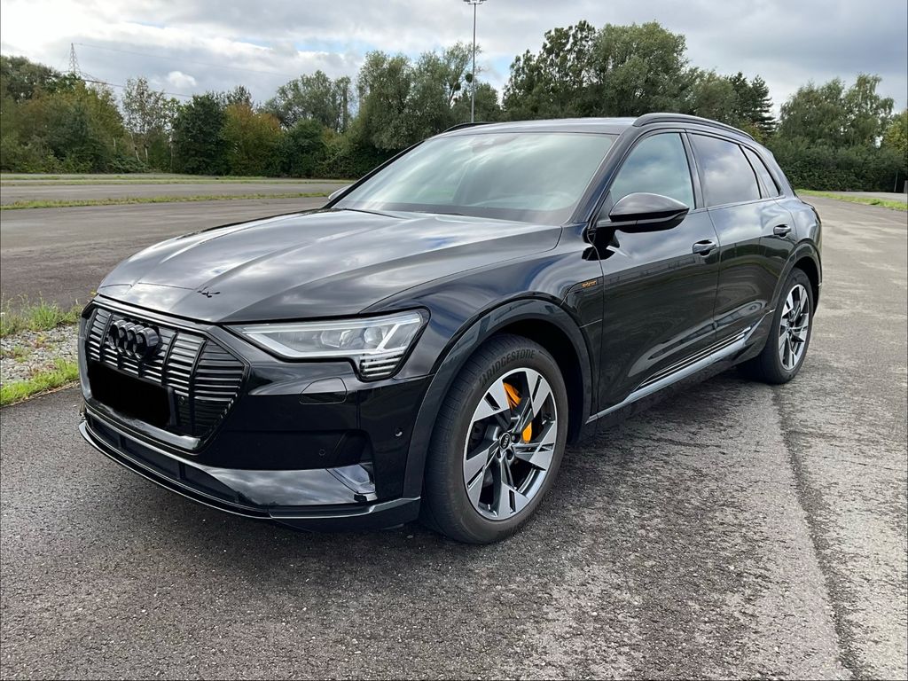 Image of Audi e-tron