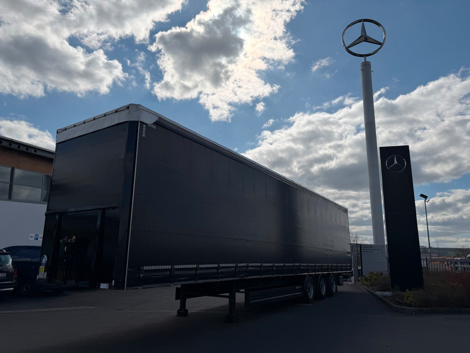 Fahrzeugabbildung Berger SAPL 24 LTMN 1x lift SAF Hubdach Schiebeverdeck