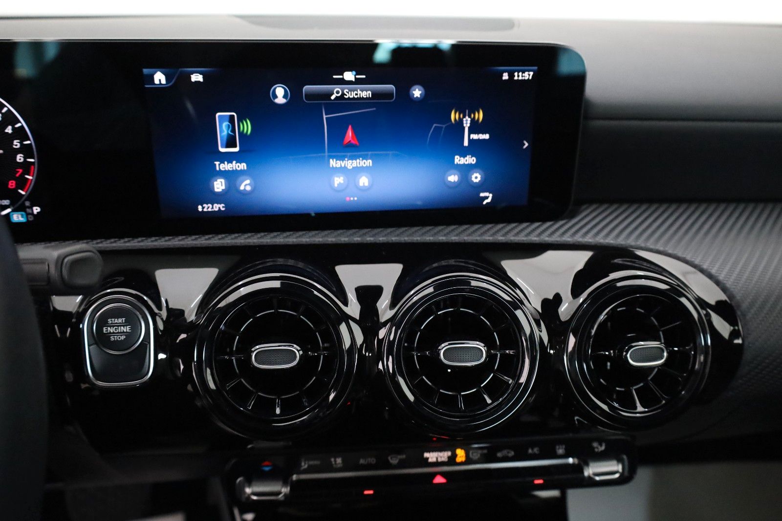 Fahrzeugabbildung Mercedes-Benz A 250e Lim. T.Leder,Navi,LED,Park Paket,Kamera