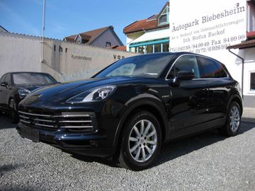 Porsche Cayenne - 1