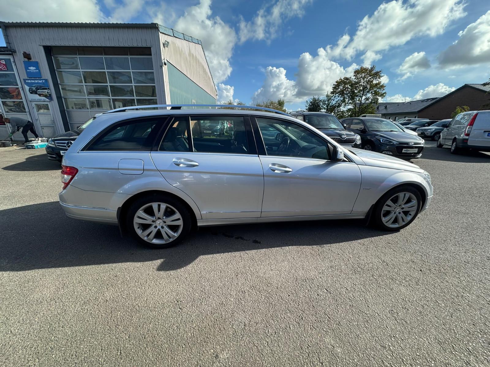 Mercedes-Benz C 220CDI AUTOMATIK/TÜV/AHK/NAVI/LEDER/KLIMA