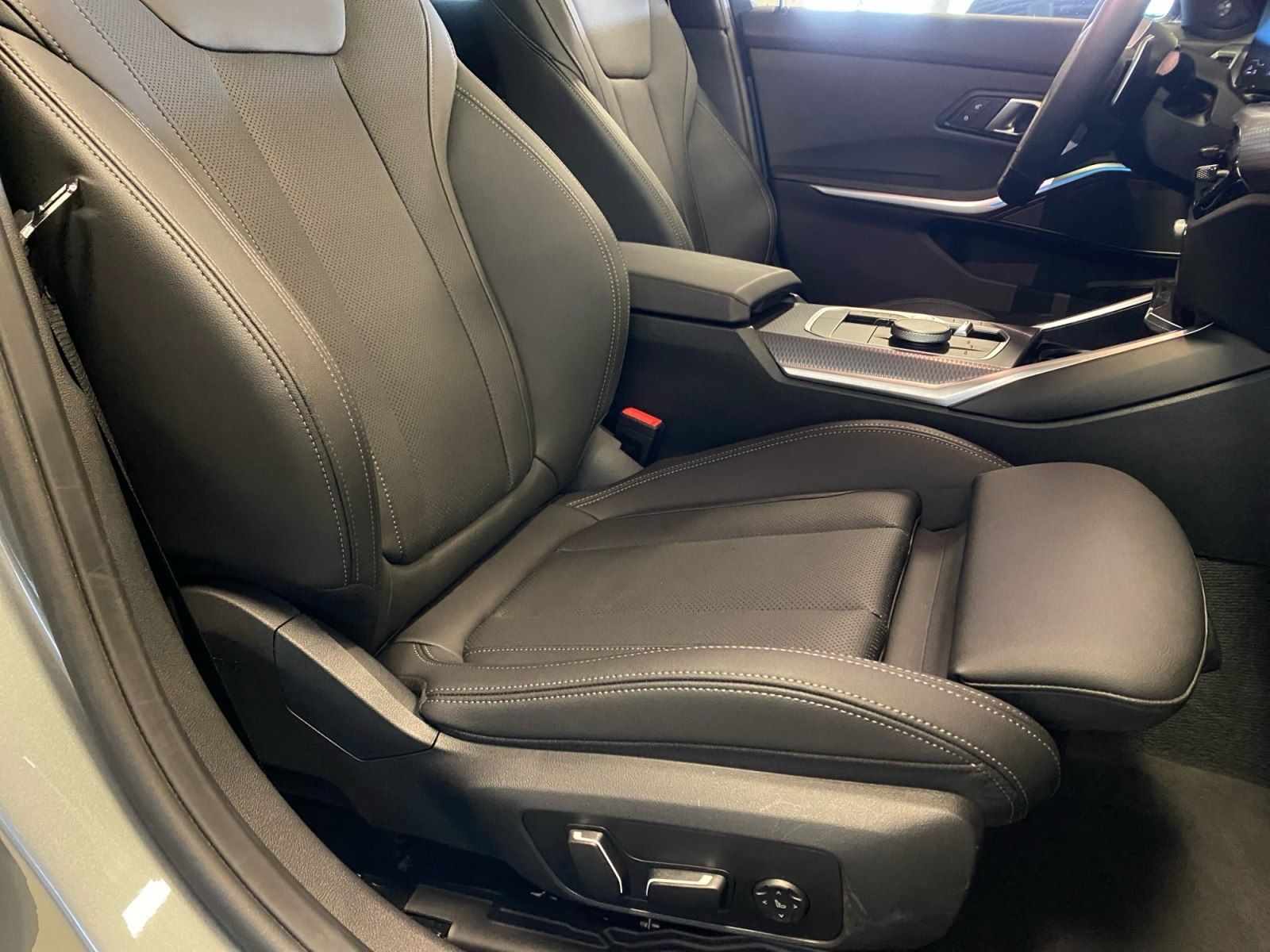 BMW 330 - Bild 13