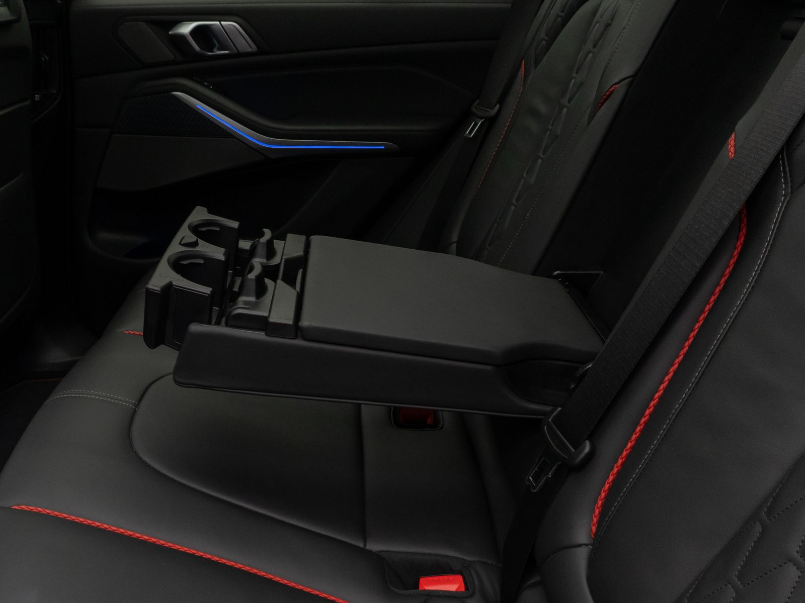 Fahrzeugabbildung BMW X5 xD40d Spezial Edition M Sport Pano.360°Laser