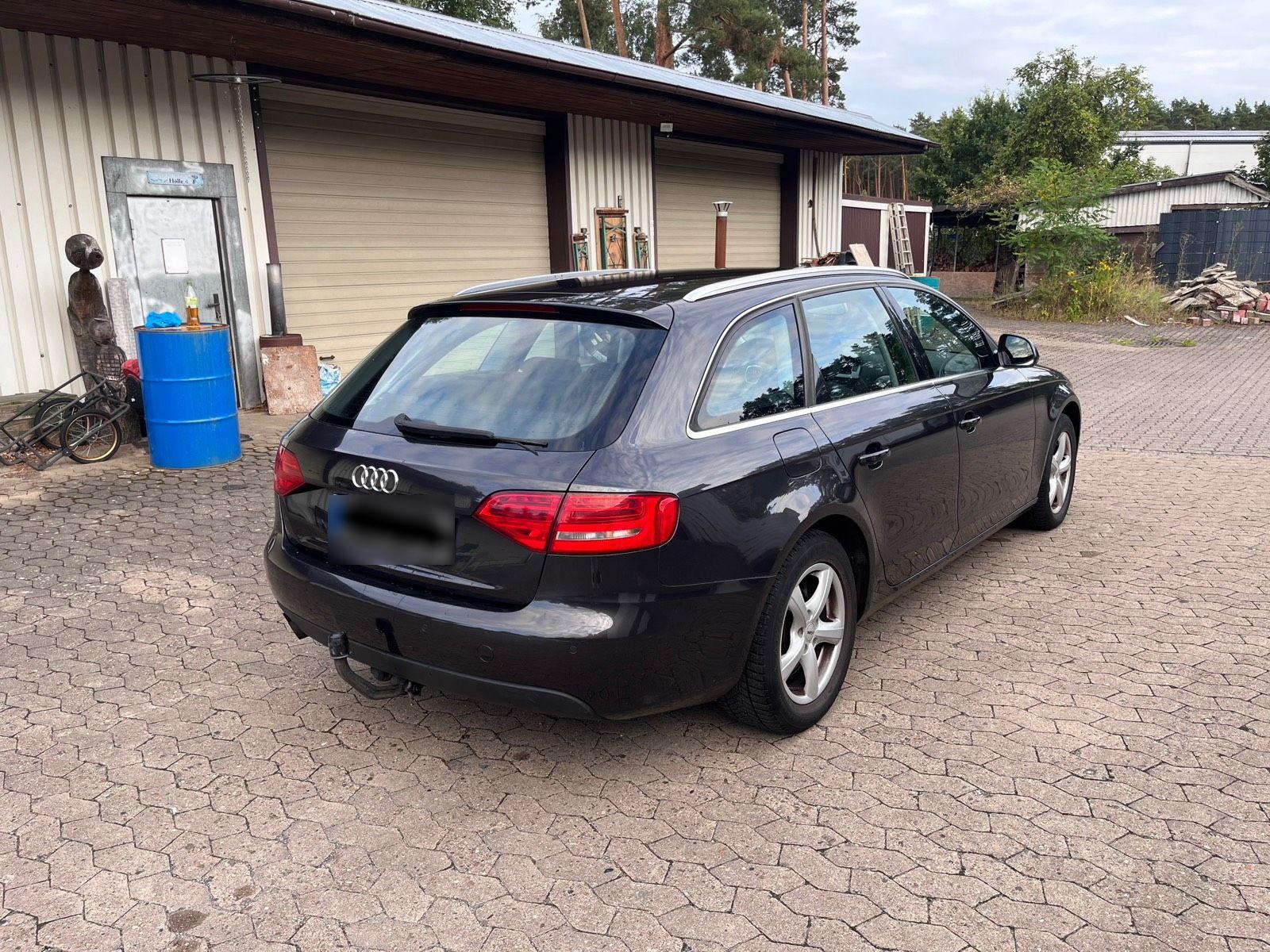 Audi A4 2008 — photo 7