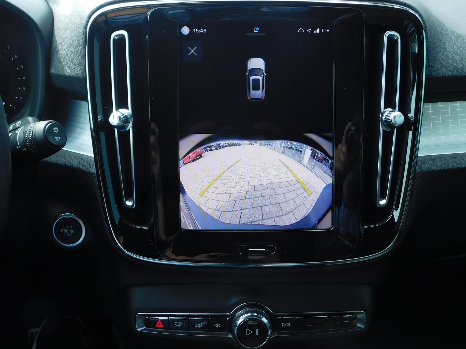 Fahrzeugabbildung Volvo XC40 B3 Core "ACC, 19-Zoll"