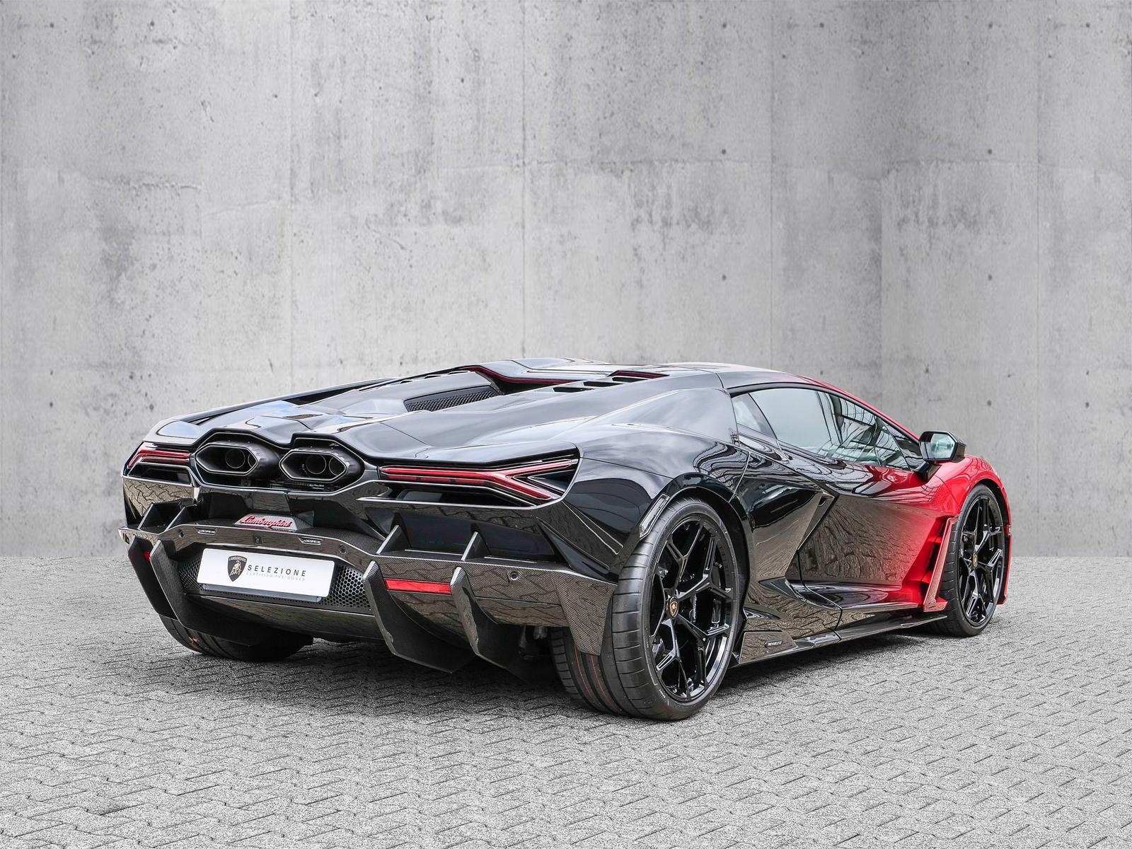 Lamborghini Revuelto Fading Rosso Bia to Nero Granatus
