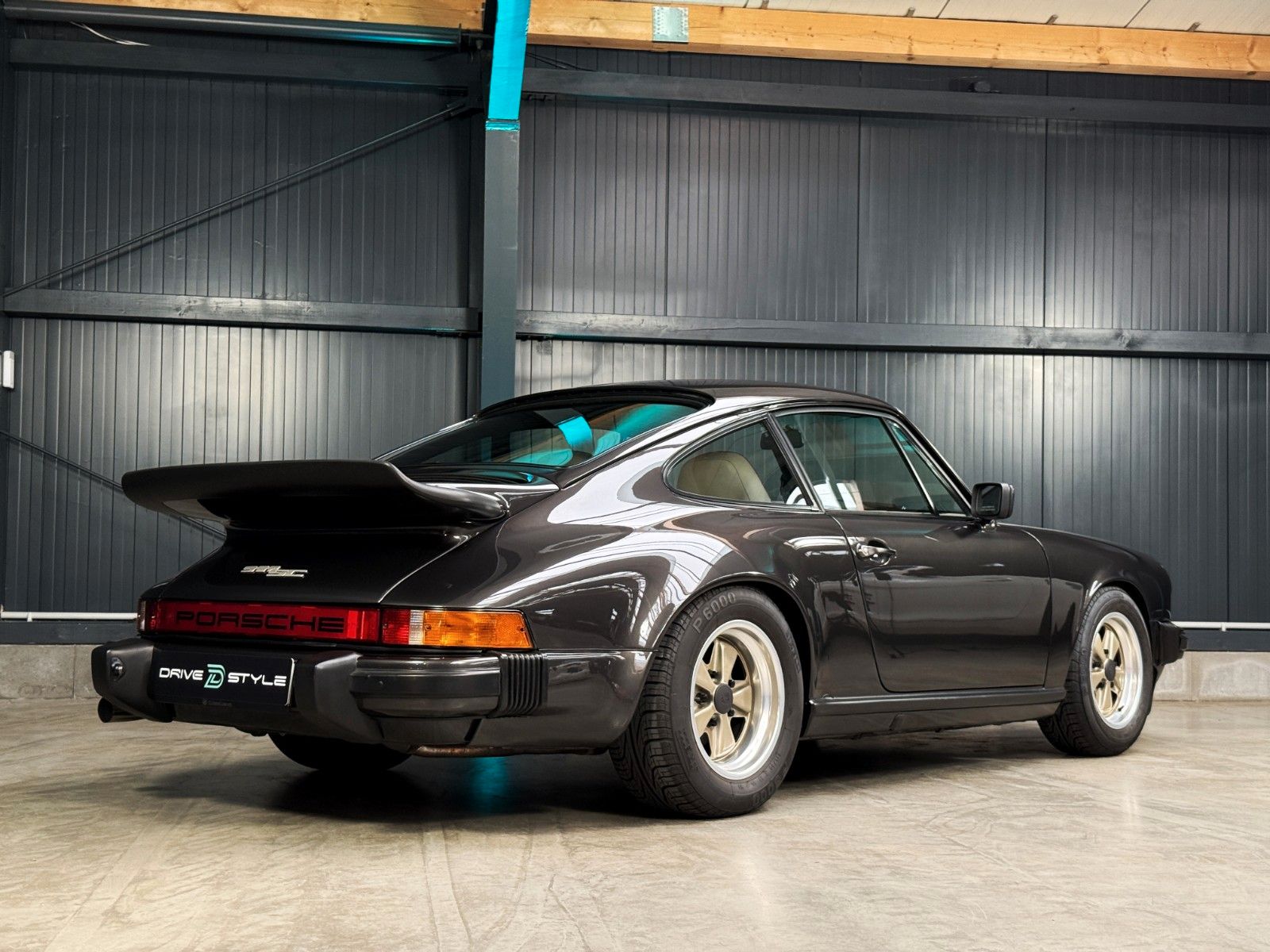 Fahrzeugabbildung Porsche 911 SC "WEISSACH EDITION"