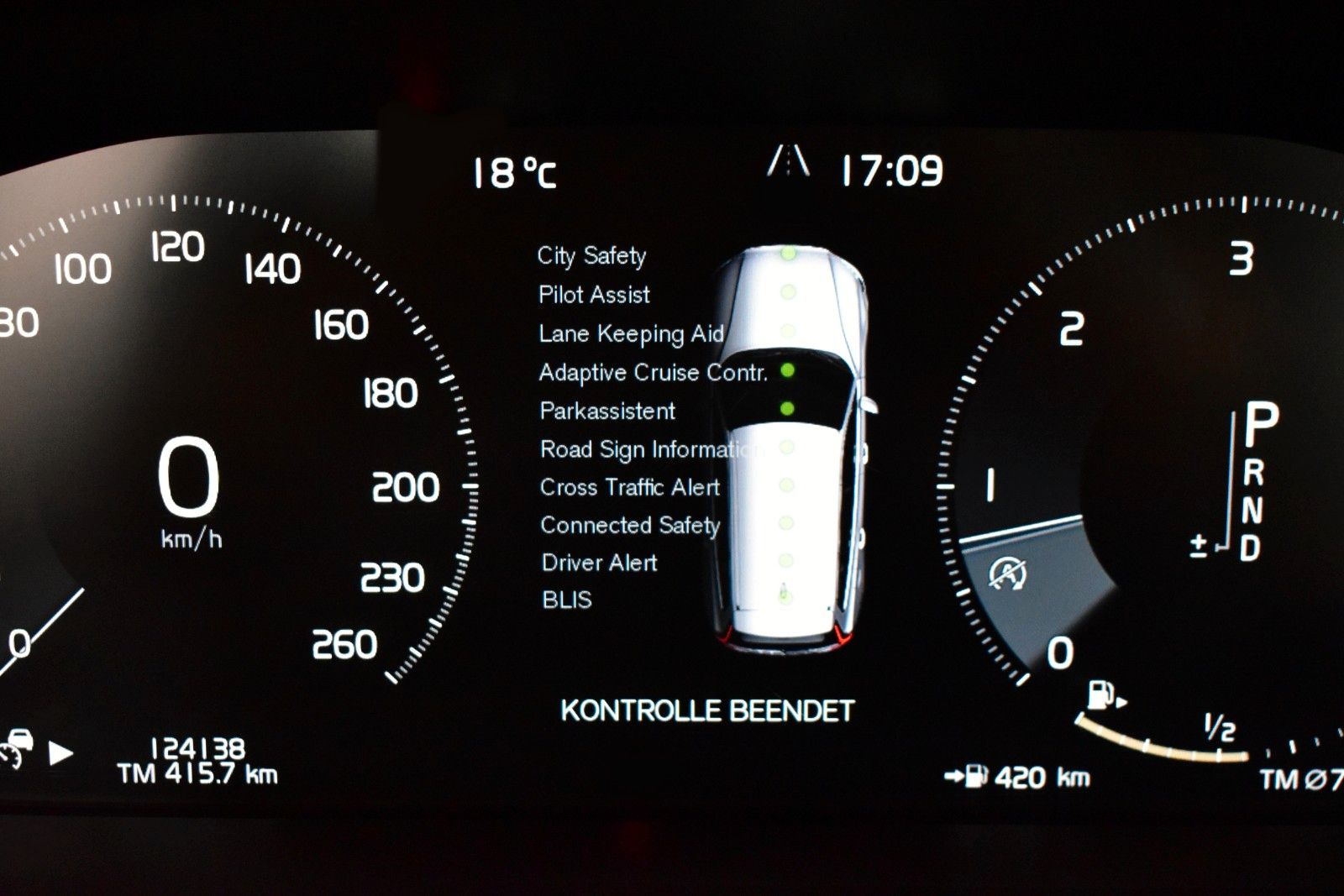 Fahrzeugabbildung Volvo V60 CC AWD Leder,Navi,LED,PanDach,ACC,Autopilot